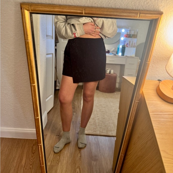 Abercrombie Black Mini Skort- Size Medium - Picture 2 of 10